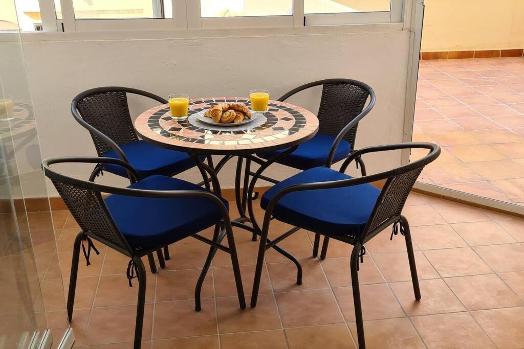 Estepona Port Beachside Apartment - Marina Bay Exteriör bild