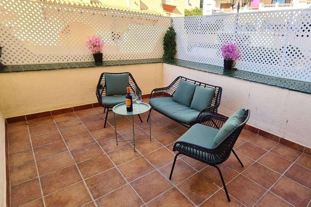 Estepona Port Beachside Apartment - Marina Bay Exteriör bild