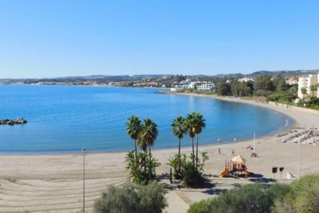 Estepona Port Beachside Apartment - Marina Bay Exteriör bild