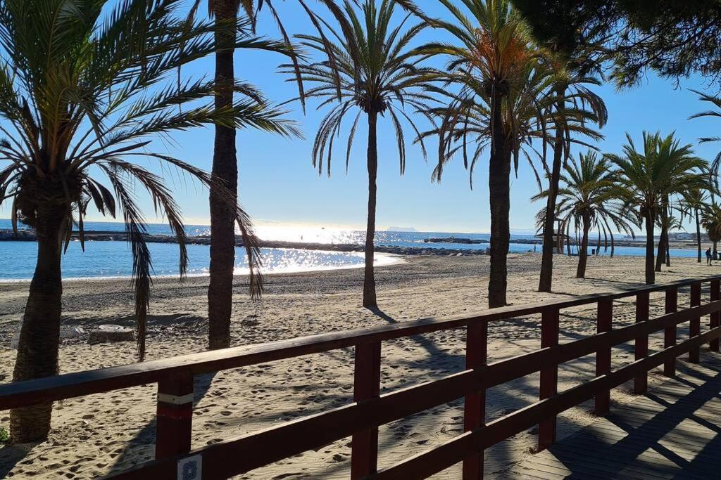 Estepona Port Beachside Apartment - Marina Bay Exteriör bild