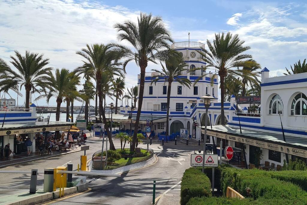Estepona Port Beachside Apartment - Marina Bay Exteriör bild